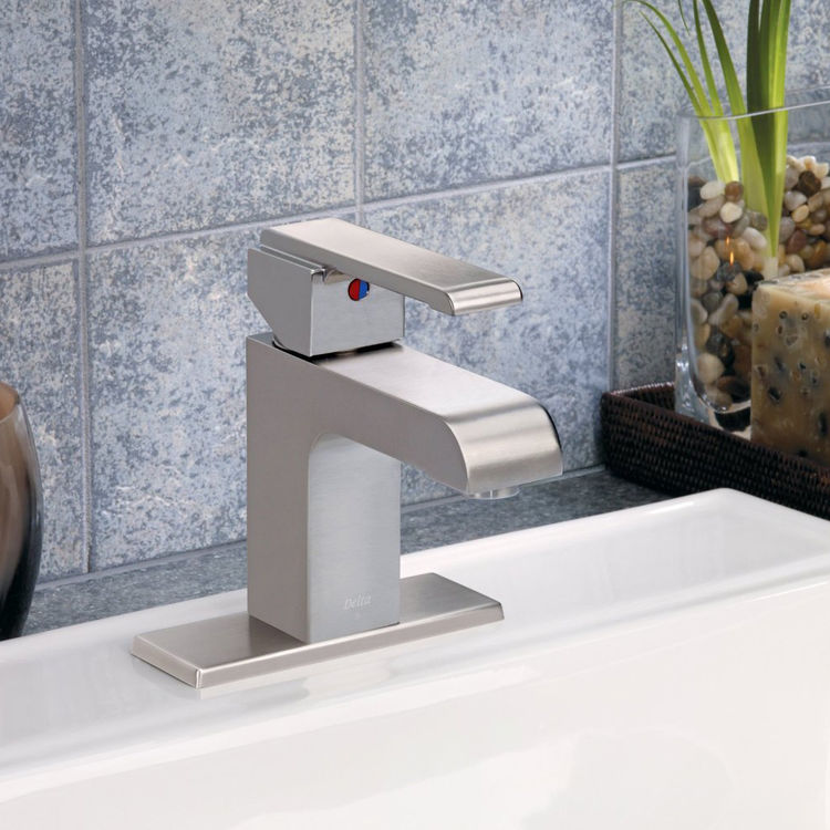 Delta 567LF-SSMPU Ara Single Handle Bathroom Faucet w/ Metal Pop-Up ...